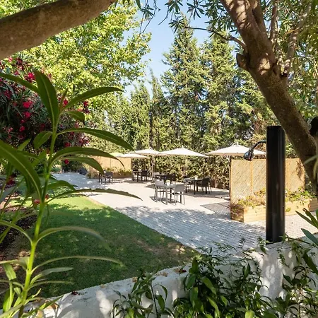 Manta Guest Bed & Breakfast 3*