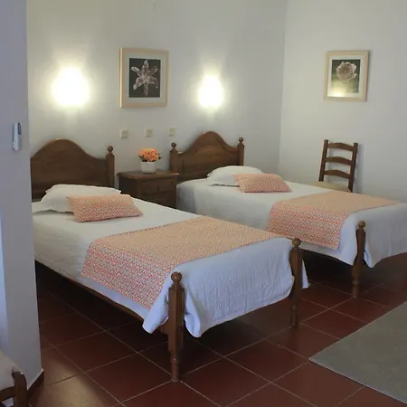Alojamento de Acomodação e Pequeno-almoço Manta Guest 3*